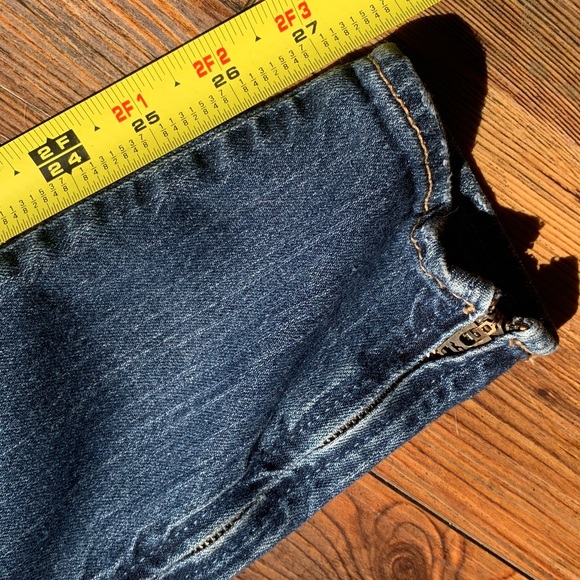 Hollister Women's Blue Jeans Size 0 Zipper Bottom Distressed High Rise Midi - Picture 9 of 13